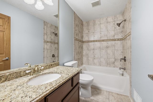 12846 Hialeah Path, Apple Valley, MN 55124
