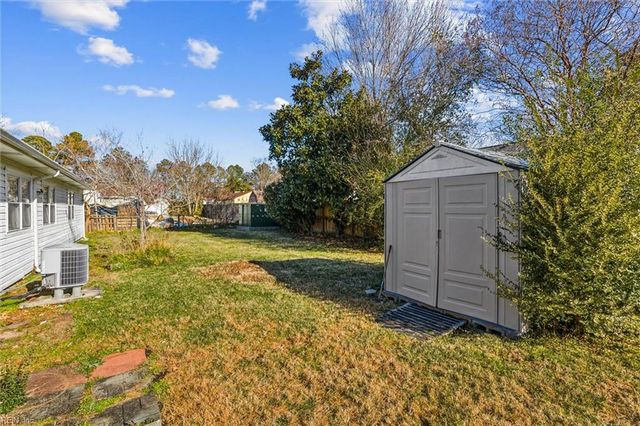 116 N Berwick CRES, Virginia Beach, VA 23452