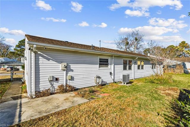 116 N Berwick CRES, Virginia Beach, VA 23452