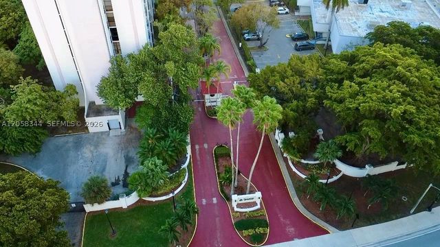 17001 N BAY RD COMMERCIAL, Sunny Isles Beach, FL 33160