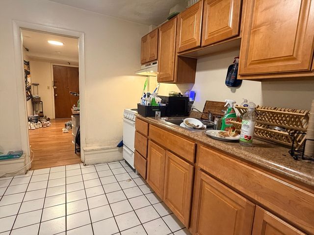 1238 Commonwealth Ave 16, Boston, MA 02134