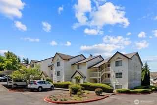 1900 NE 48th Street #E205, Renton, WA 98056