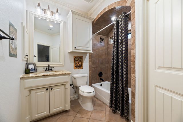 737 Manor Drive, Argyle, TX 76226