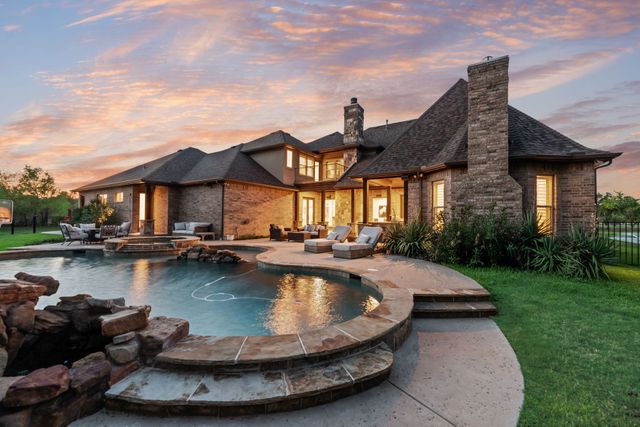 737 Manor Drive, Argyle, TX 76226