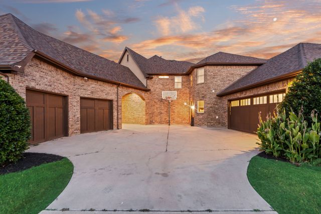 737 Manor Drive, Argyle, TX 76226