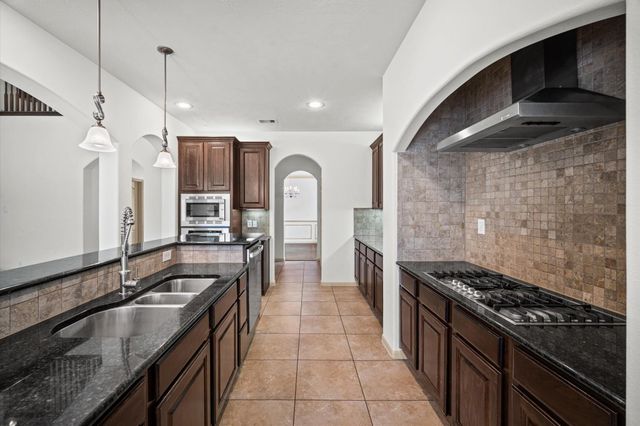 21115 Knight Quest Drive, Tomball, TX 77375