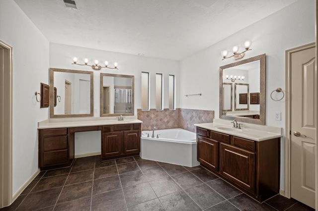 21115 Knight Quest Drive, Tomball, TX 77375