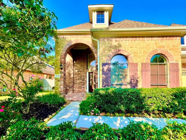 21115 Knight Quest Drive, Tomball, TX 77375