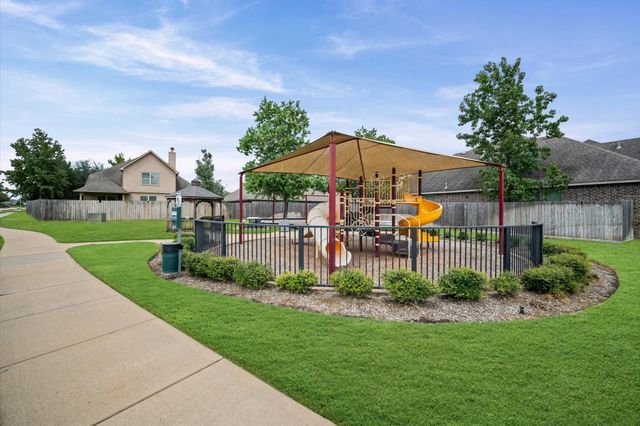 21115 Knight Quest Drive, Tomball, TX 77375