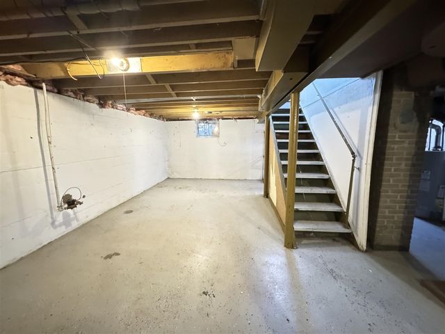 309 E Oak Grove Avenue, Parchment, MI 49004