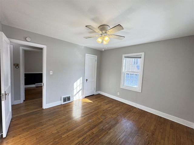 309 E Oak Grove Avenue, Parchment, MI 49004