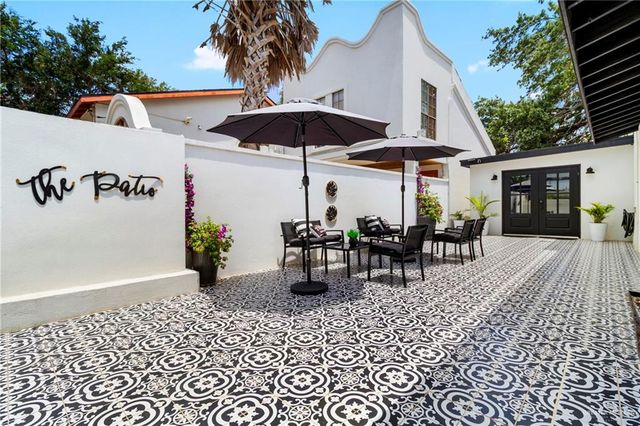 1018 Ebony Avenue, Mcallen, TX 78501