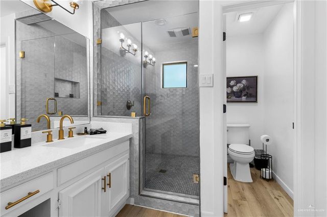 1018 Ebony Avenue, Mcallen, TX 78501