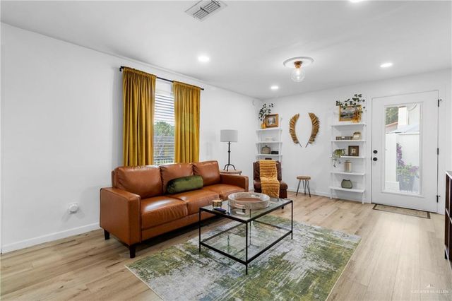 1018 Ebony Avenue, Mcallen, TX 78501