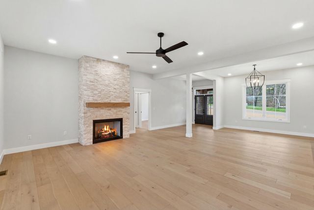 40 Waterfall Way, Somerset, KY 42503