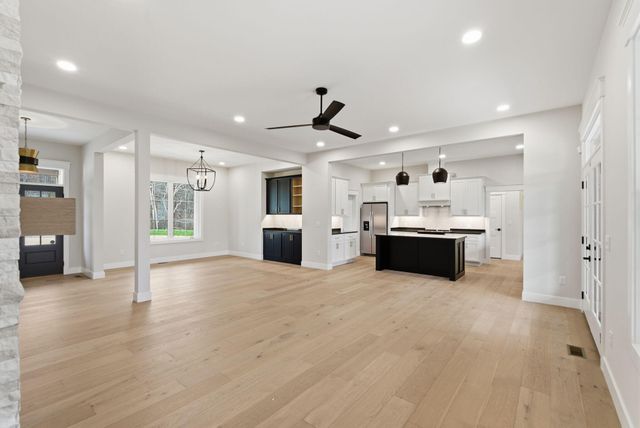 40 Waterfall Way, Somerset, KY 42503