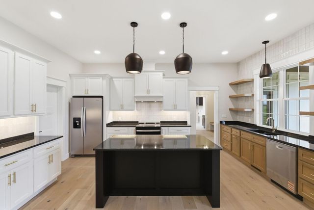 40 Waterfall Way, Somerset, KY 42503