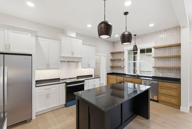 40 Waterfall Way, Somerset, KY 42503