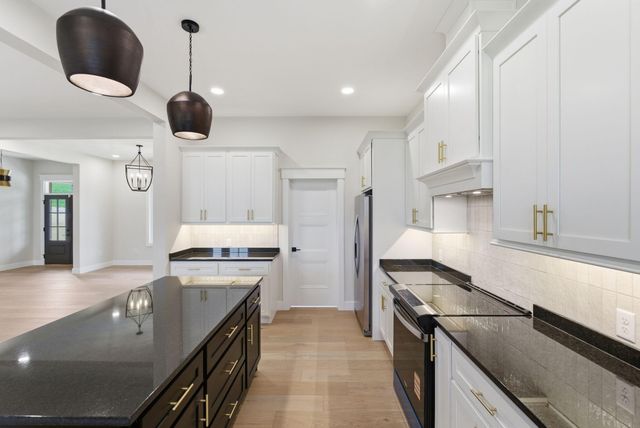 40 Waterfall Way, Somerset, KY 42503