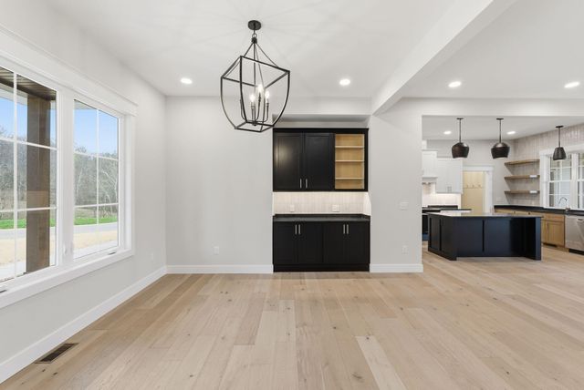 40 Waterfall Way, Somerset, KY 42503