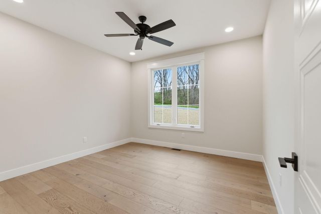 40 Waterfall Way, Somerset, KY 42503