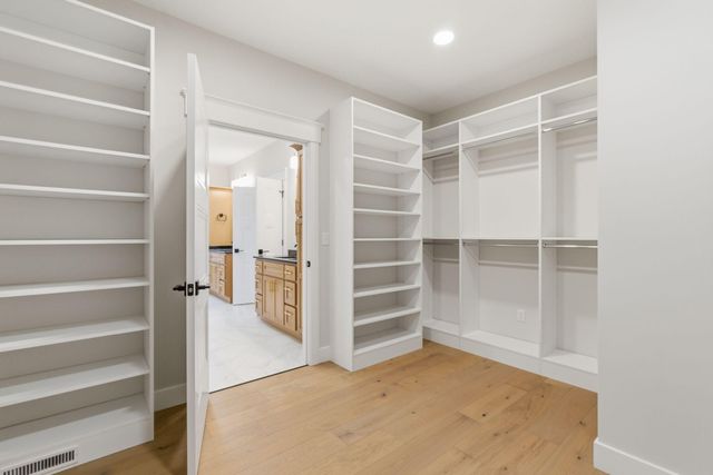 40 Waterfall Way, Somerset, KY 42503