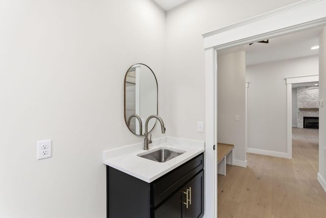 40 Waterfall Way, Somerset, KY 42503