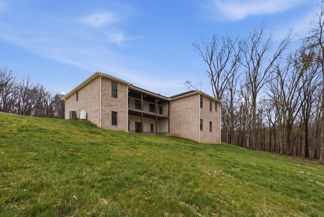 40 Waterfall Way, Somerset, KY 42503