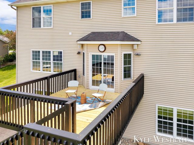 8907 Mica Drive, Zeeland, MI 49464