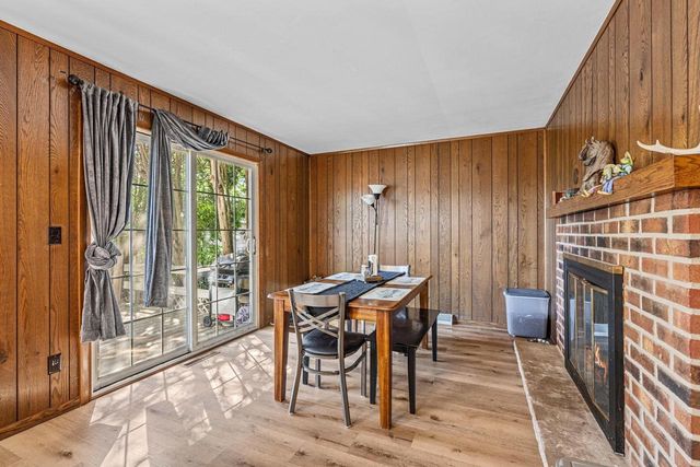 706 N HAWTHORNE DRIVE, Appleton, WI 54915