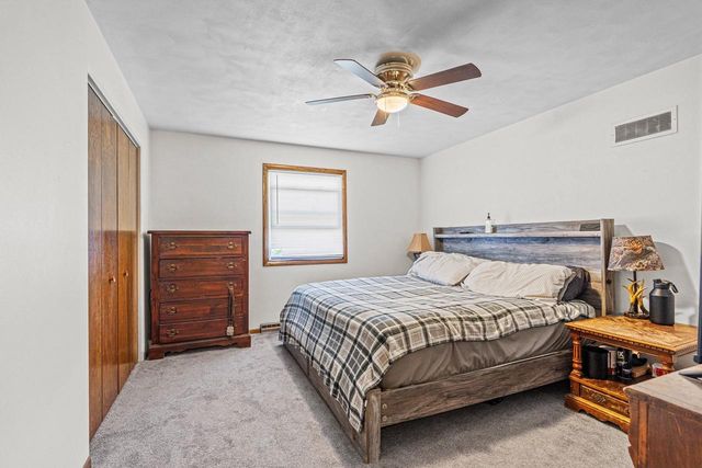 706 N HAWTHORNE DRIVE, Appleton, WI 54915