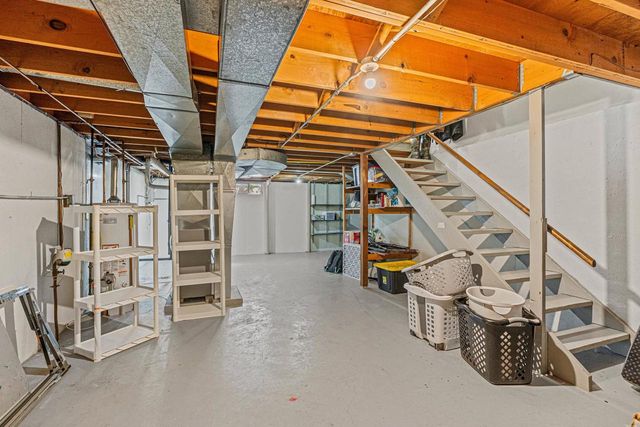 706 N HAWTHORNE DRIVE, Appleton, WI 54915
