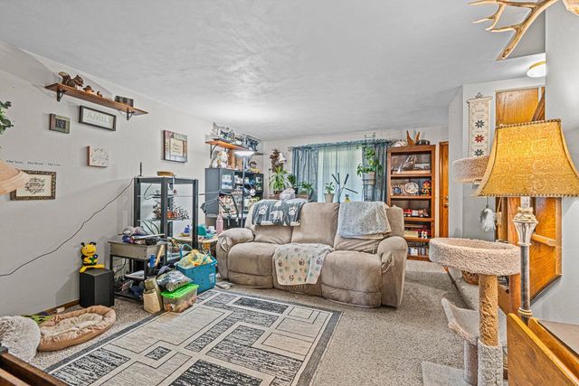 706 N HAWTHORNE DRIVE, Appleton, WI 54915