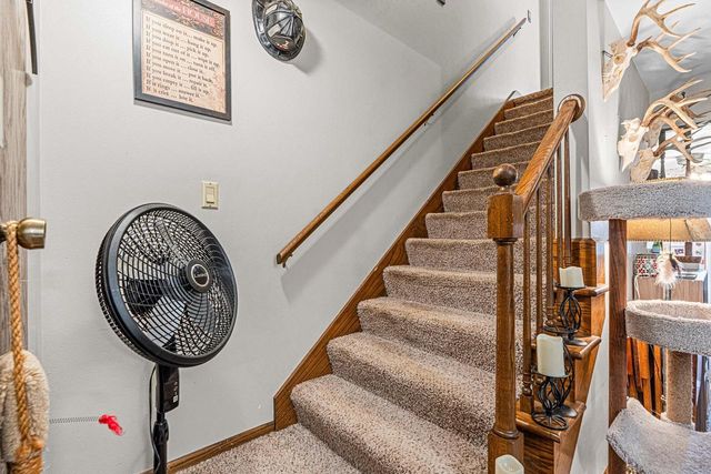 706 N HAWTHORNE DRIVE, Appleton, WI 54915