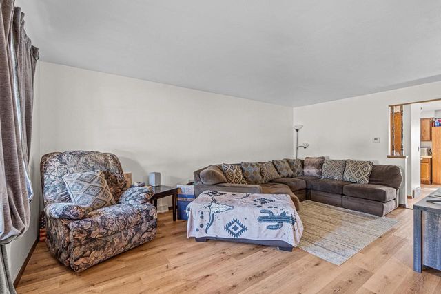 706 N HAWTHORNE DRIVE, Appleton, WI 54915