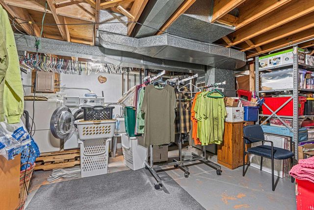 706 N HAWTHORNE DRIVE, Appleton, WI 54915