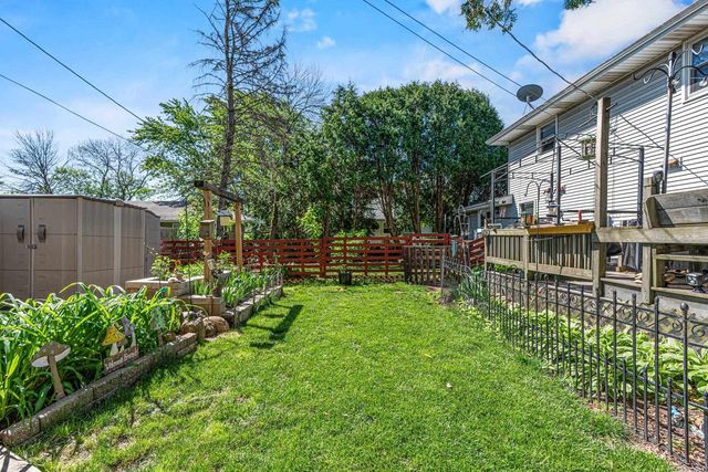 706 N HAWTHORNE DRIVE, Appleton, WI 54915