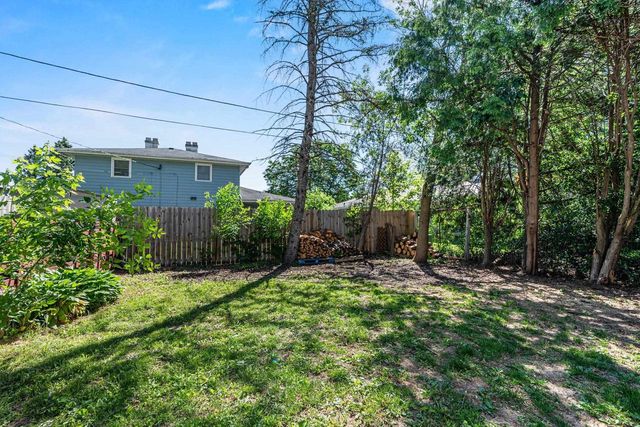 706 N HAWTHORNE DRIVE, Appleton, WI 54915