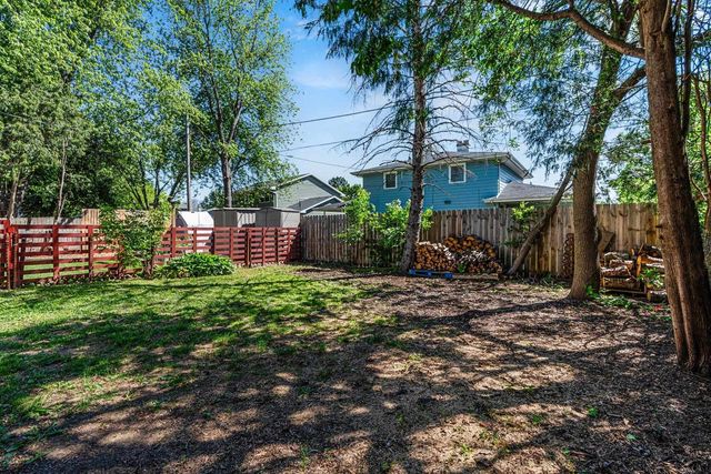 706 N HAWTHORNE DRIVE, Appleton, WI 54915