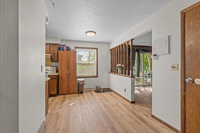 706 N HAWTHORNE DRIVE, Appleton, WI 54915