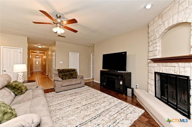 18608 Royal Pointe Drive, Pflugerville, TX 78660
