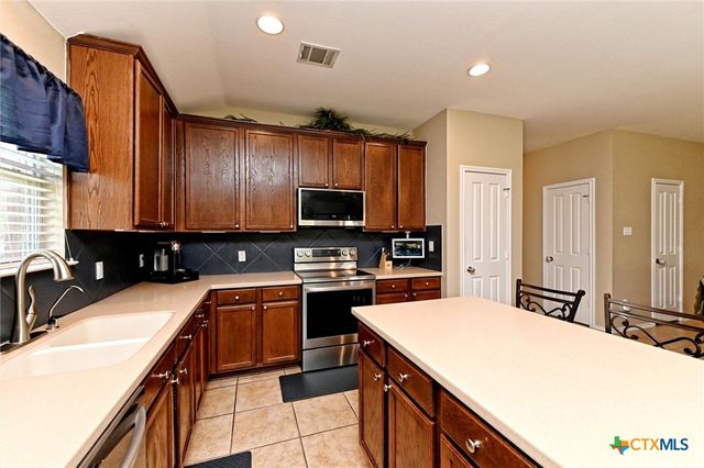 18608 Royal Pointe Drive, Pflugerville, TX 78660