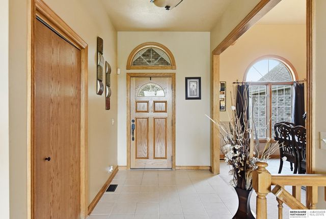 3904 S 184 Avenue, Omaha, NE 68130