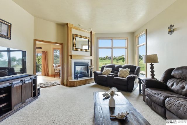 3904 S 184 Avenue, Omaha, NE 68130