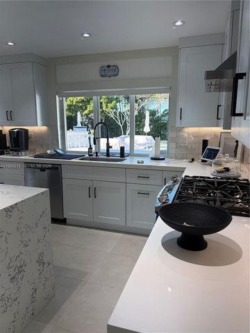 8425 SW 107th St, Miami, FL 33156