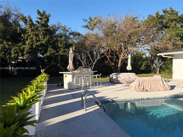 8425 SW 107th St, Miami, FL 33156