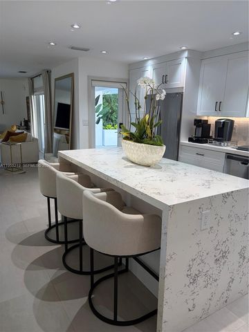 8425 SW 107th St, Miami, FL 33156