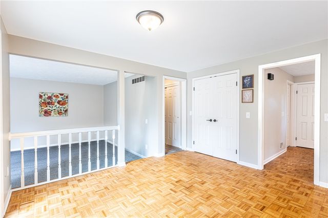 3 Hidden Mdw, Penfield, NY 14526
