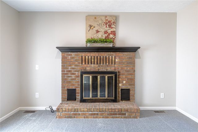 3 Hidden Mdw, Penfield, NY 14526