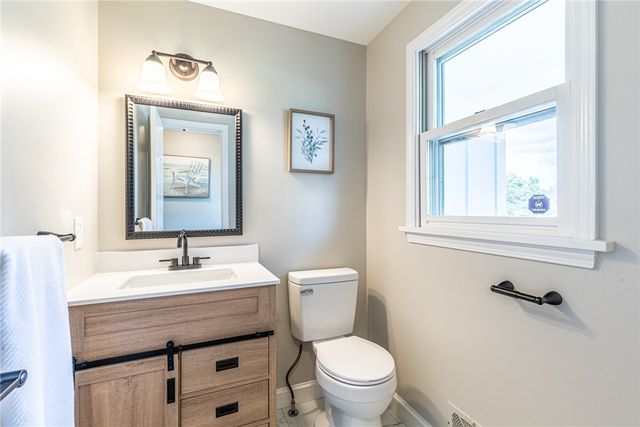 3 Hidden Mdw, Penfield, NY 14526
